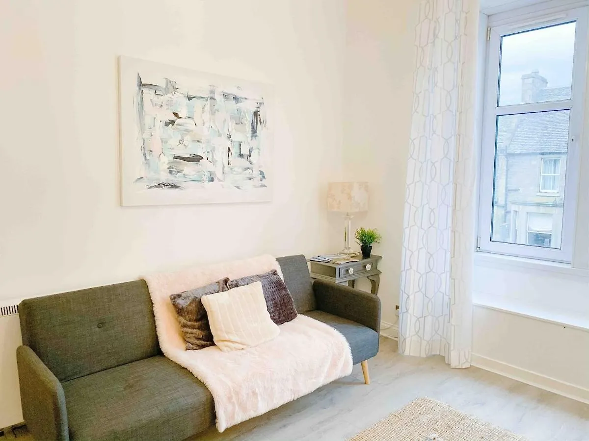 Апартаменты Chic Flat Close To Edinburgh, Airport, & Zoo