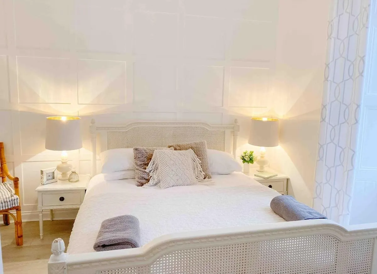 Chic Flat Close To Edinburgh, Airport, & Zoo Апартаменты Эдинбург