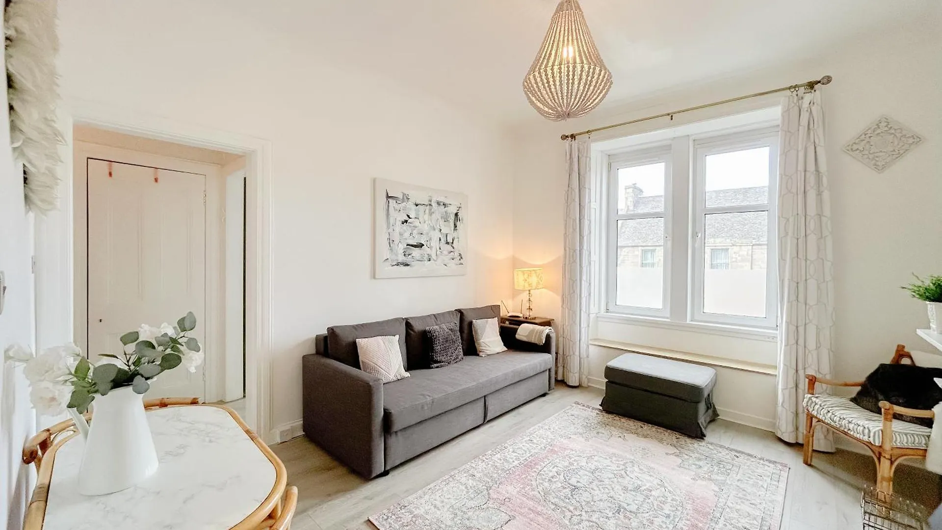 Chic Flat Close To Edinburgh, Airport, & Zoo Великобритания